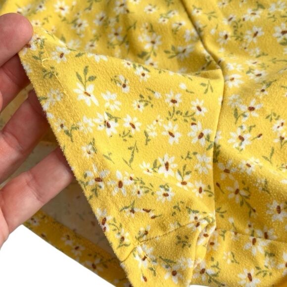 🌴 SO Yellow Floral Tie-Shoulder Romper | Girls Size M - Picture 8 of 11